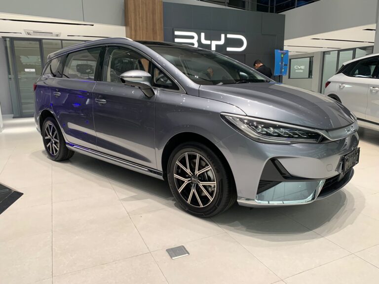 byd-serpong-m6-1-768x576