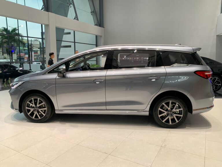 byd-serpong-m6-2-768x576